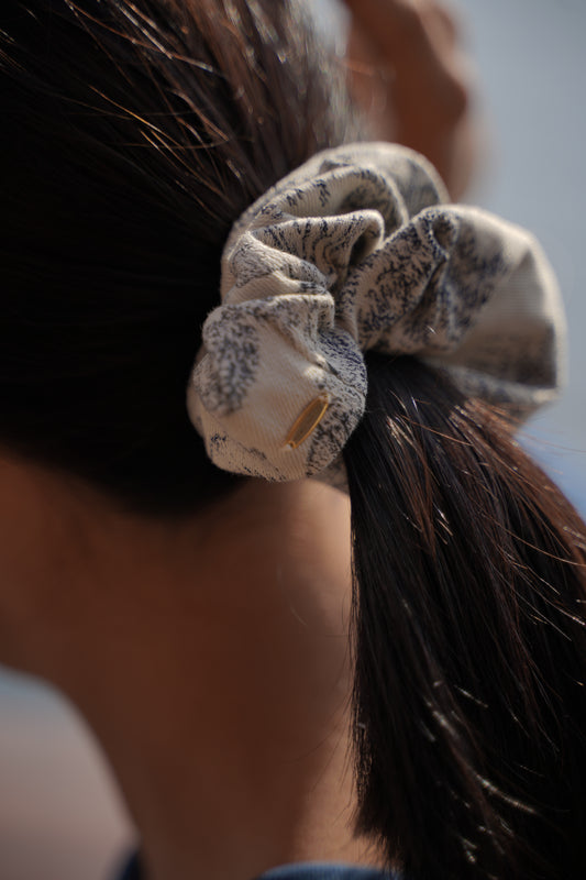 Forgotten Island Scrunchie (for Celestia)