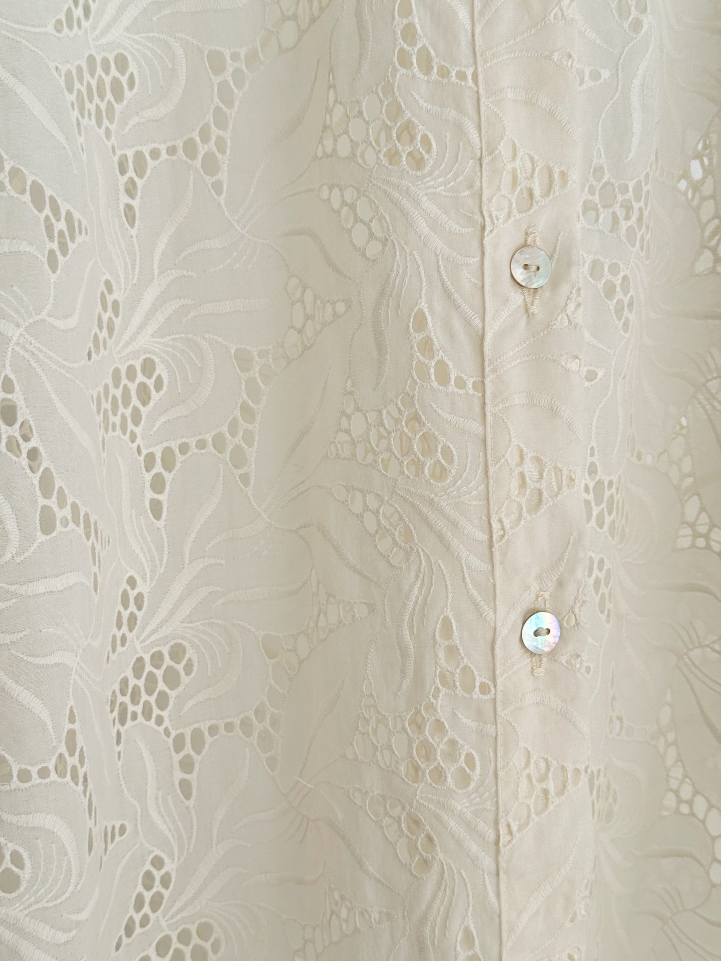 Sleeveless Amy Shirt in Freesia Broderie Anglaise