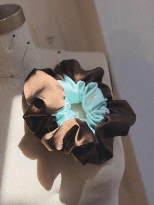 Mallow Two-Tone Scrunchie