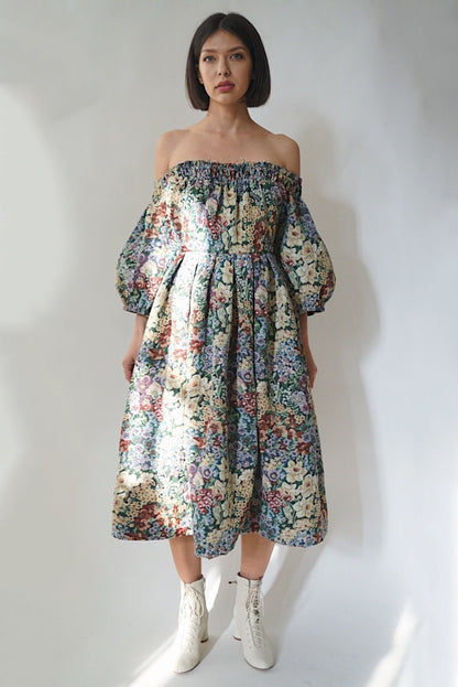 Delphine Dress in Bouquet Tapestry